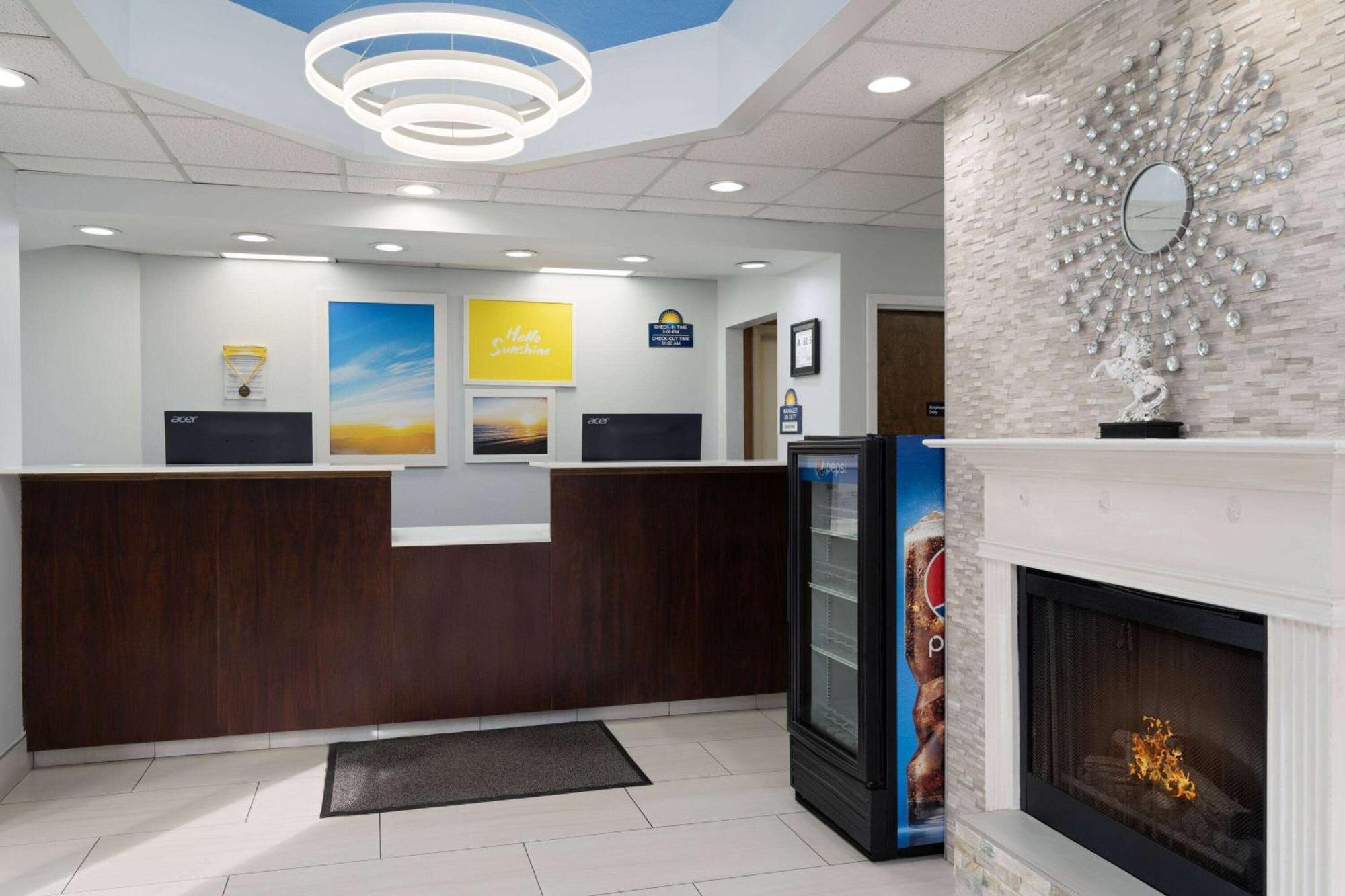 Days Inn By Wyndham Weldon Roanoke Rapids Exterior foto